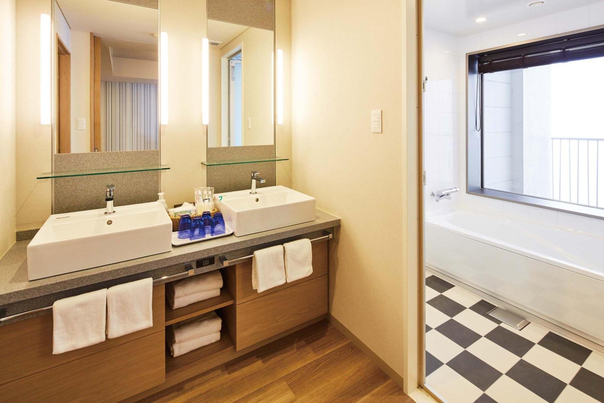Emion Tokyo Bay Hotel